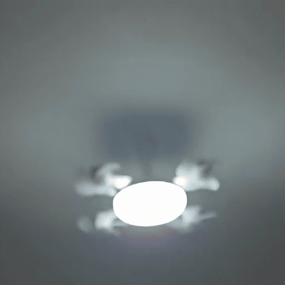 AeroLume in werking aan het plafond, lichtkleur verandert