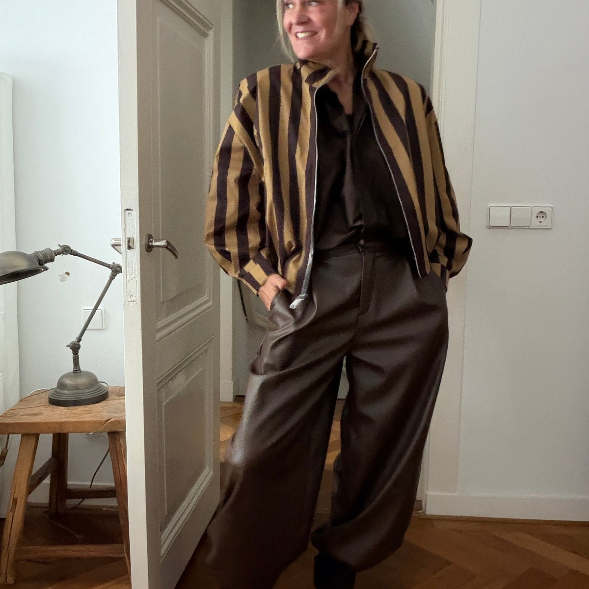 situation — Oversized gestreept jack met opstaand kraagje en zilverkleurige rits