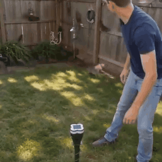 gif — Solar Ultrasone Mollenverjager – Waterdichte Grondpin op Zonne-energie