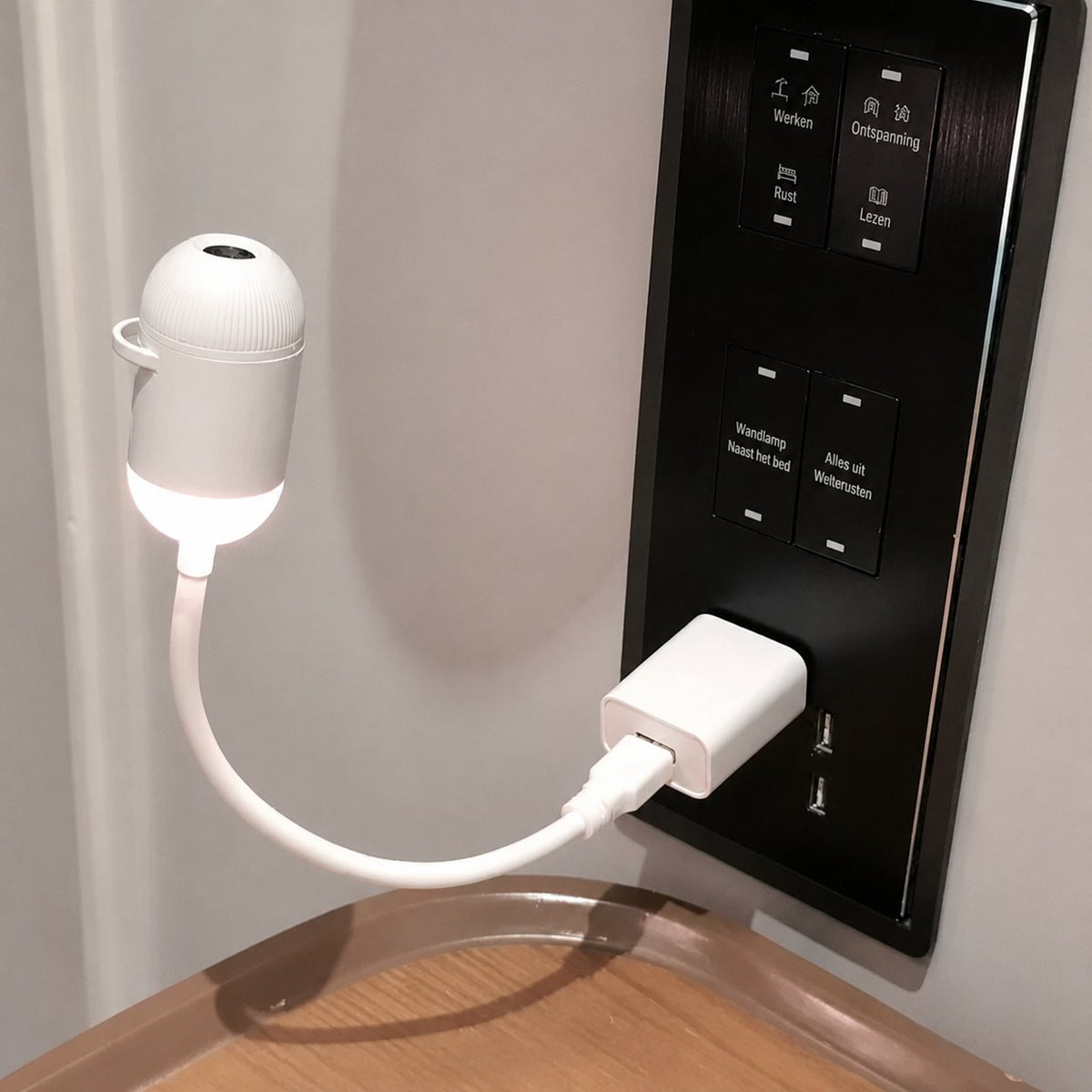 situation — Mini USB Sterrenhemelprojector – Toveer elk plafond om in een sterrenhemel