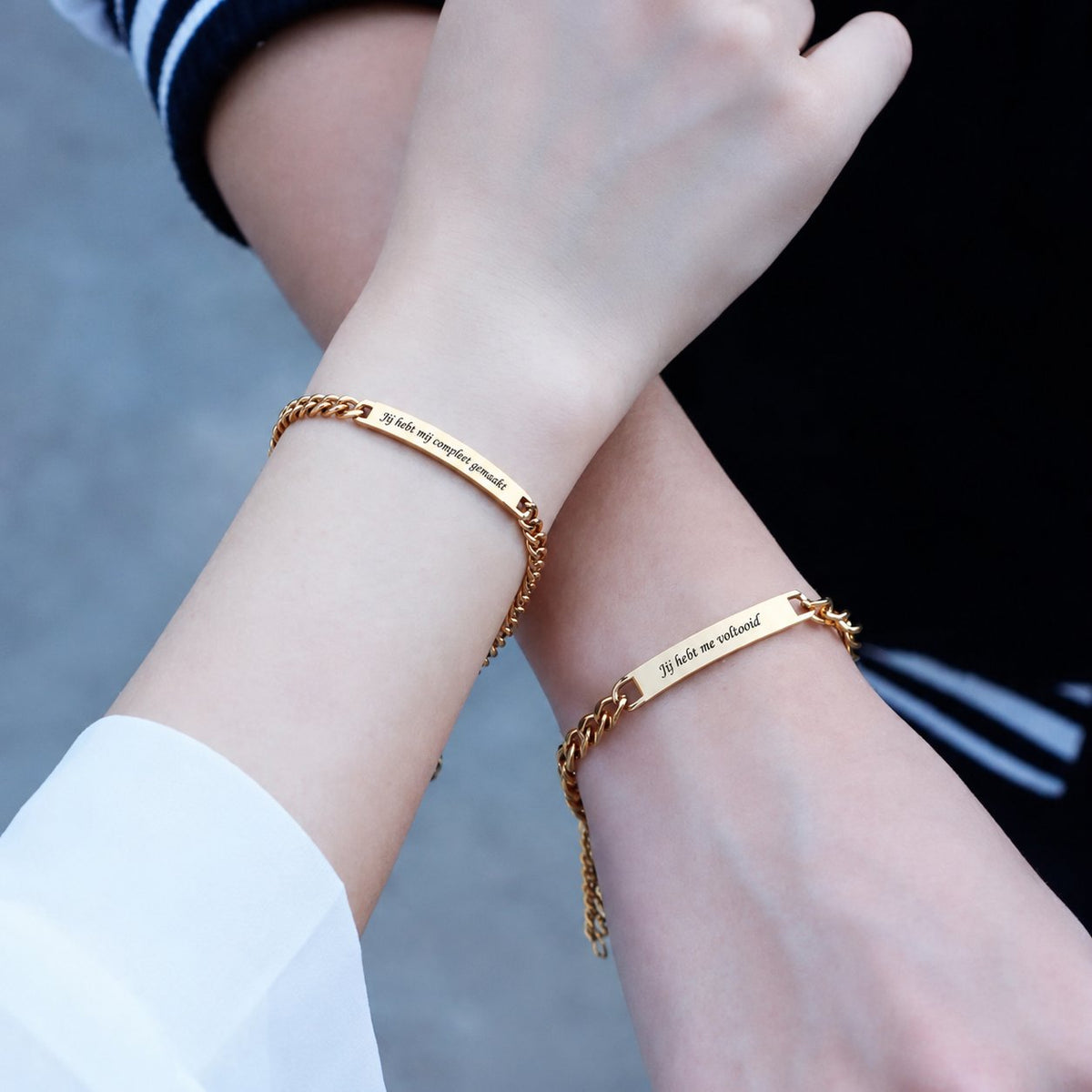 situation — Gegraveerde Partnerarmbanden – Duo voor Haar & Hem met Jullie Namen