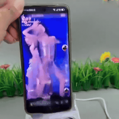 Telefoon op de draadloze oplaadstandaard